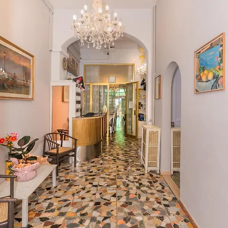 Готель Stella Del Mare 2*