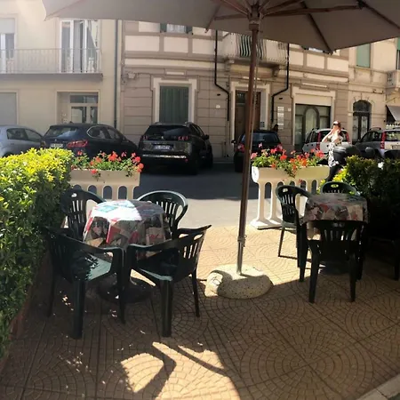 Stella Del Mare Готель 2*